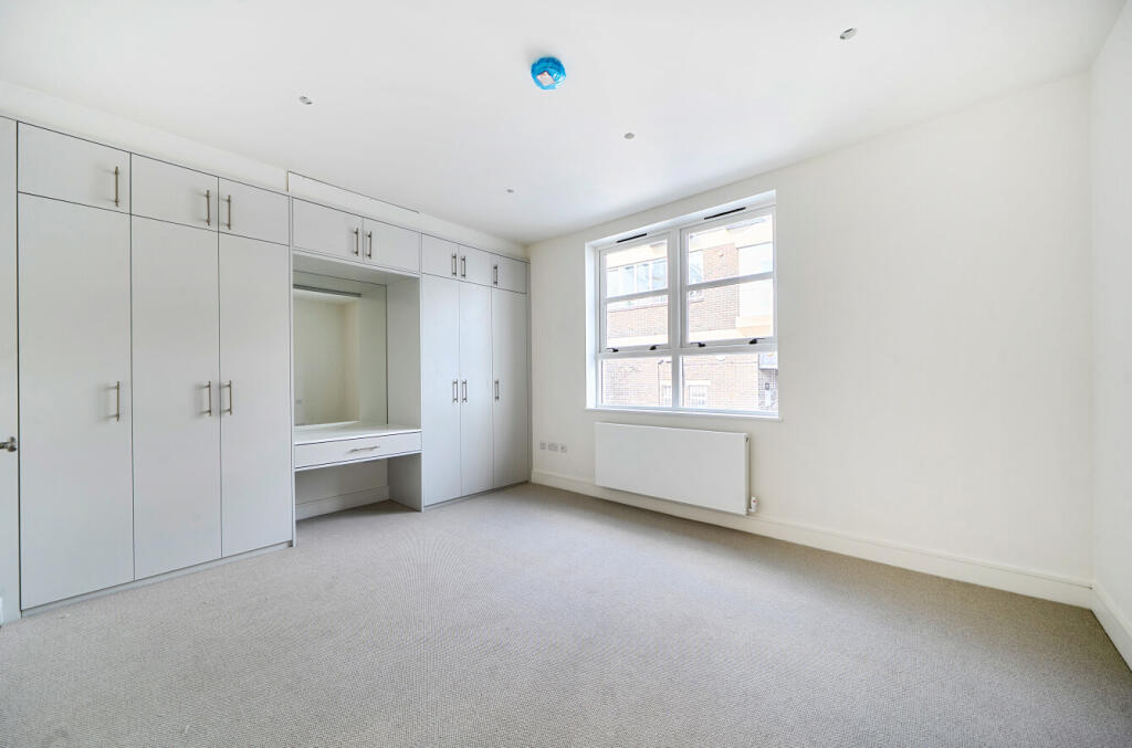 House in London, Belsize Park - View 4