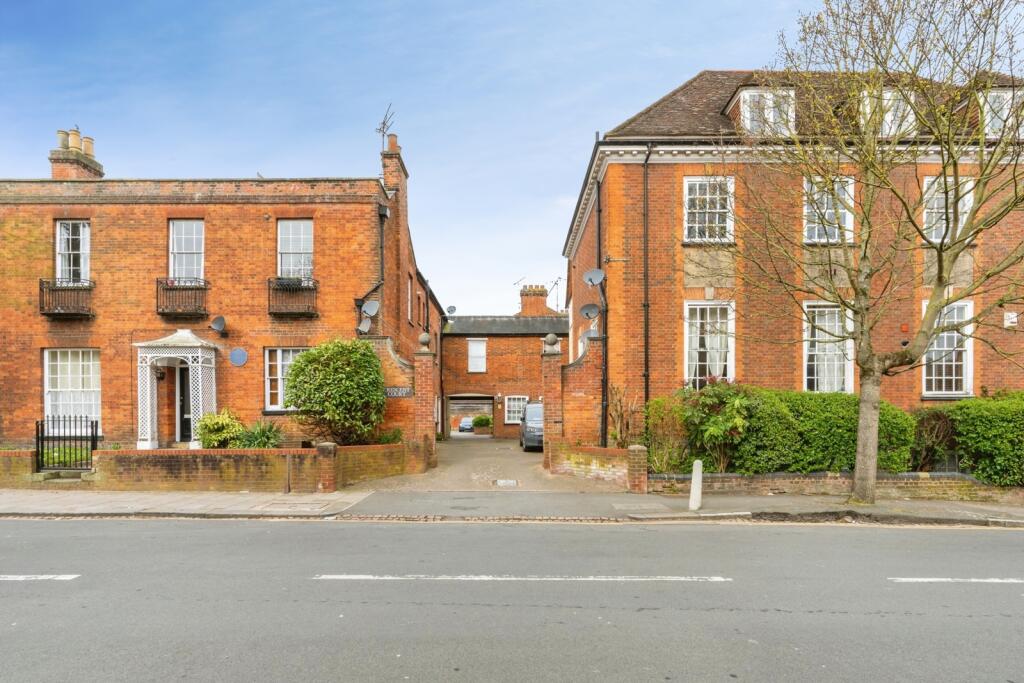 Main image of property: The Crescent, Bedford, Bedfordshire, MK40