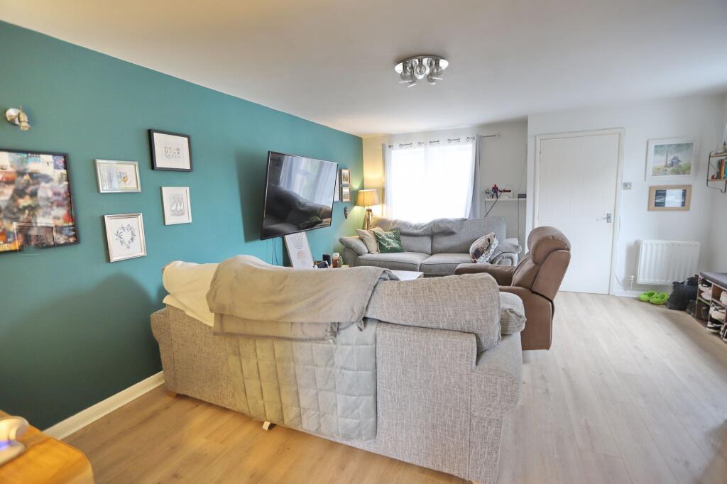 Tamar Close, Whitefield, M45 photo 2