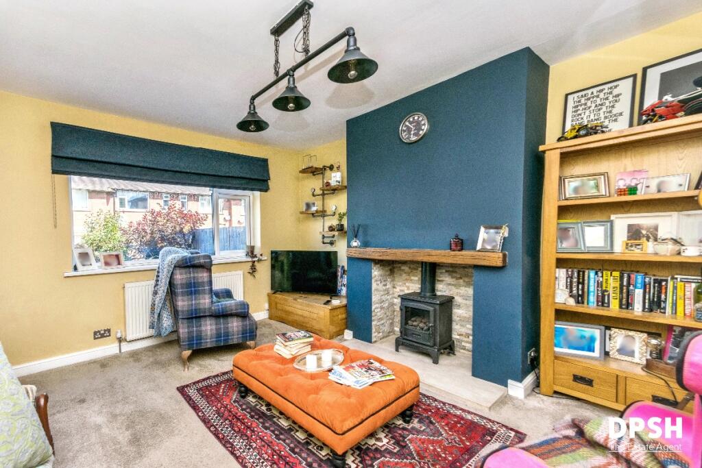 House in Leeds, Gildersome - View 2