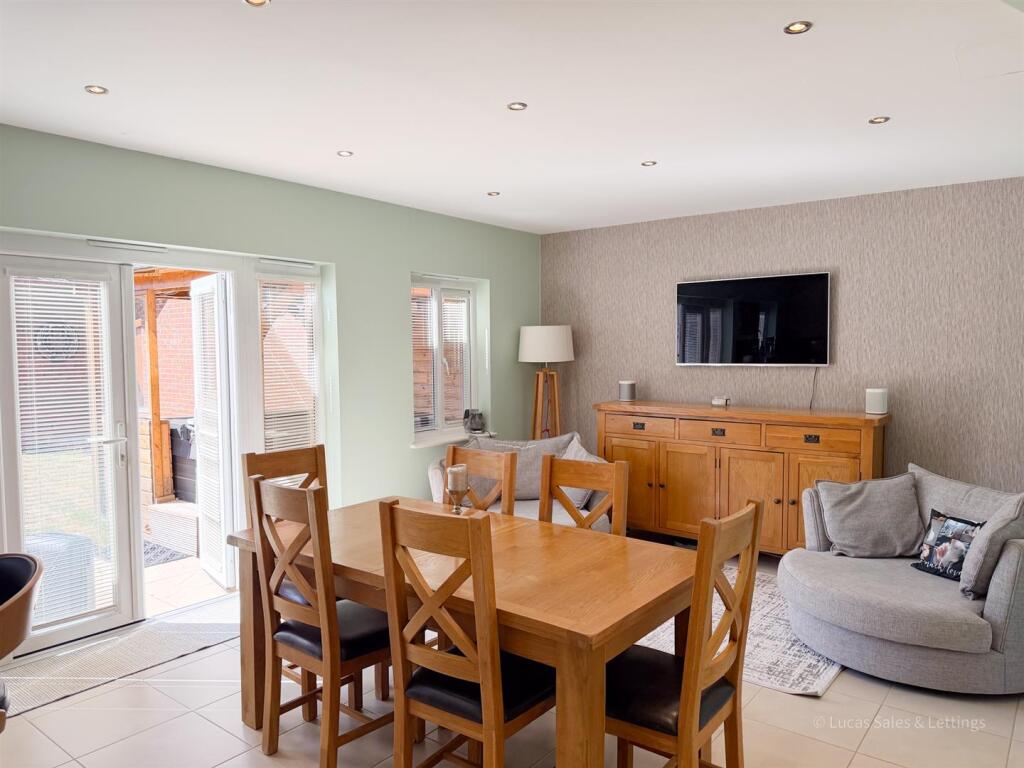 House in Northampton - View 4