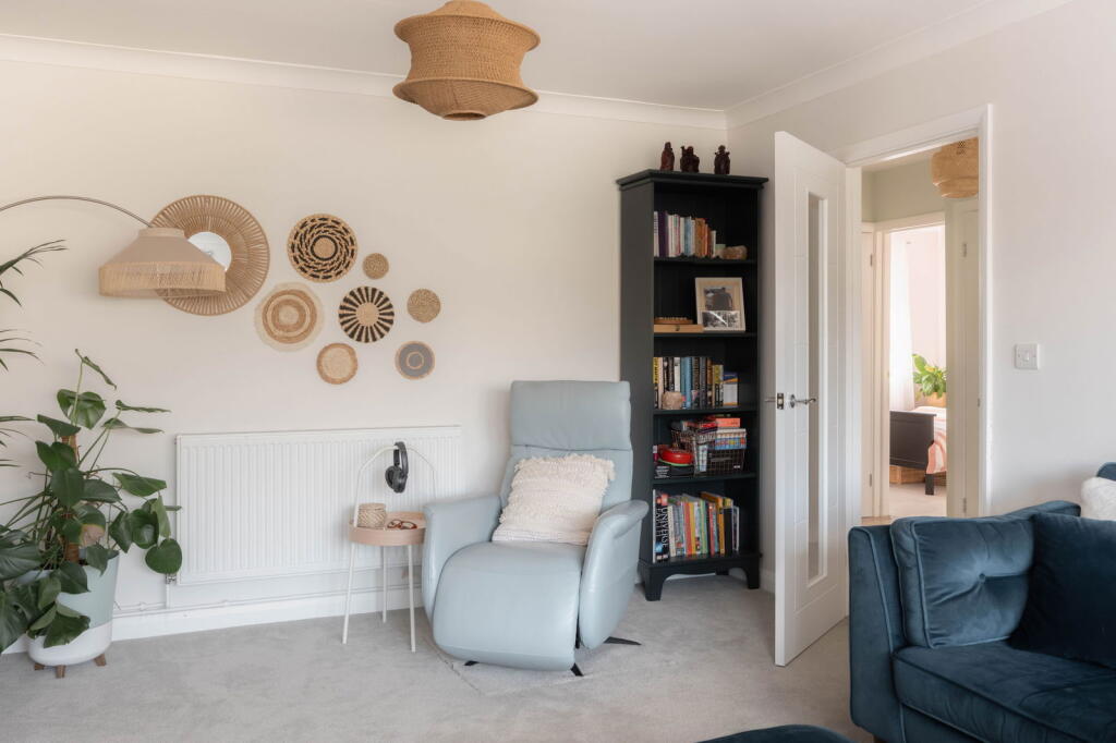 Horseshoe Close, Cheddington, Buckinghamshire LU7 photo 4