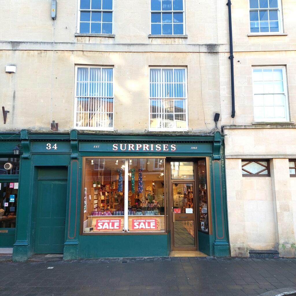 Main image of property: 34 Market Place, Cirencester, Gloucestershire GL7 2NW