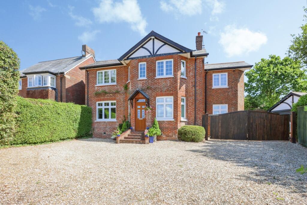 Main image of property: Poole Road, Lytchett Matravers, Poole, Dorset, BH16