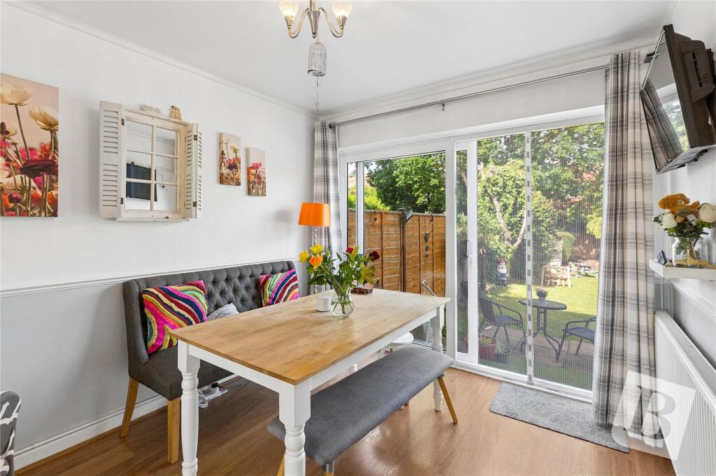 House in Epping Forest, Ongar - View 4