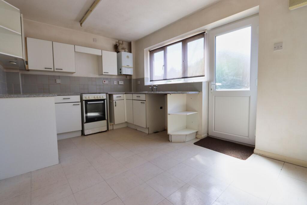 Viking Close, Kettering, NN16 - More