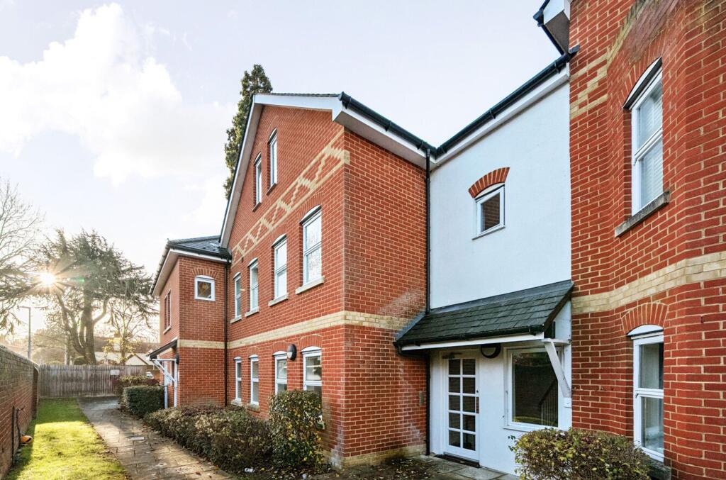 Main image of property: Crescent Road, Aviator Place, RG1