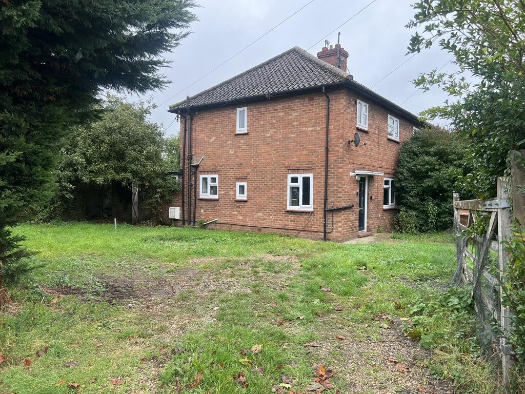Studio semi-detached on Coronation Grove, Swaffham, Norfolk, PE37, £100,000