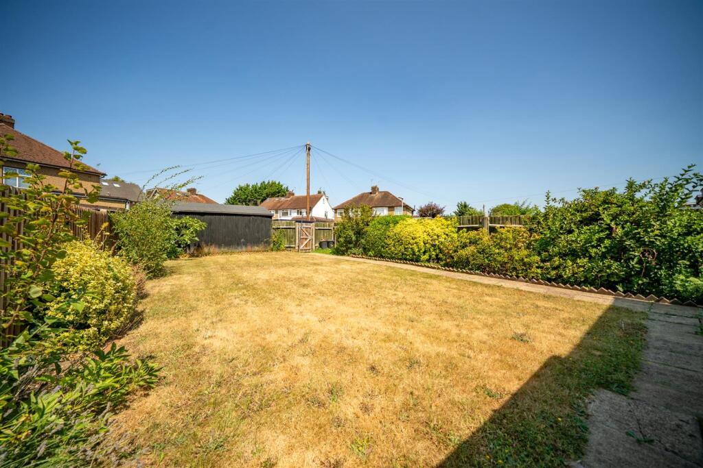 House in Three Rivers, Croxley Green - View 4