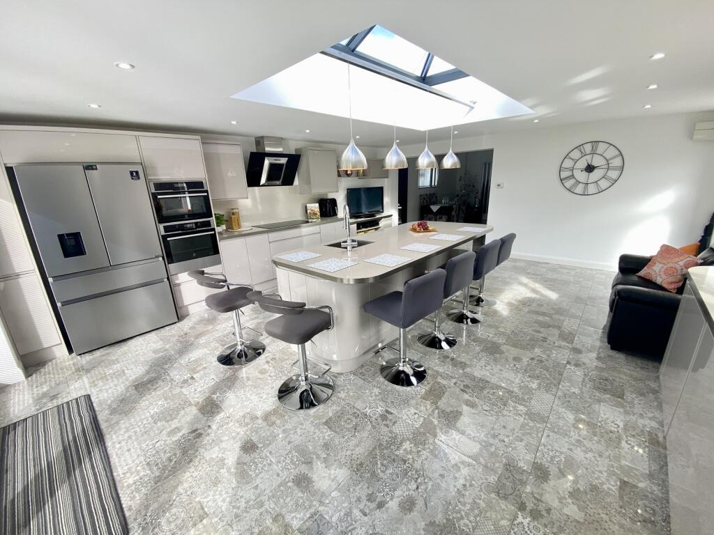 House in Swansea, Llansamlet - View 4