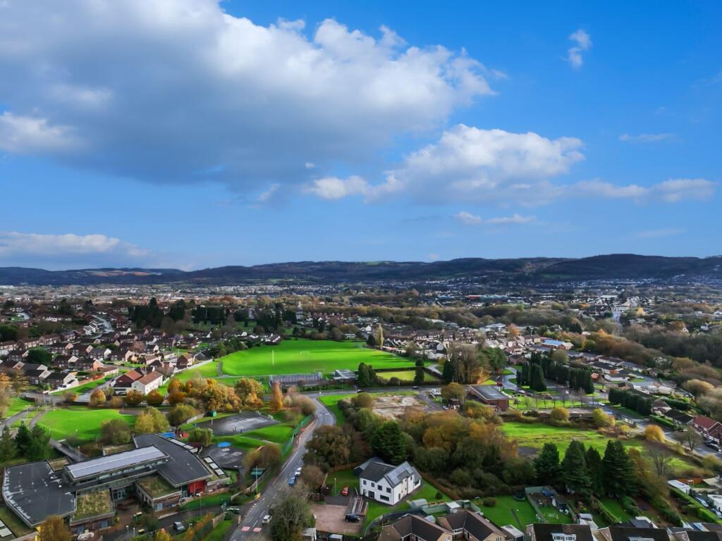Bryn Siriol, Caerphilly, CF83 photo 2