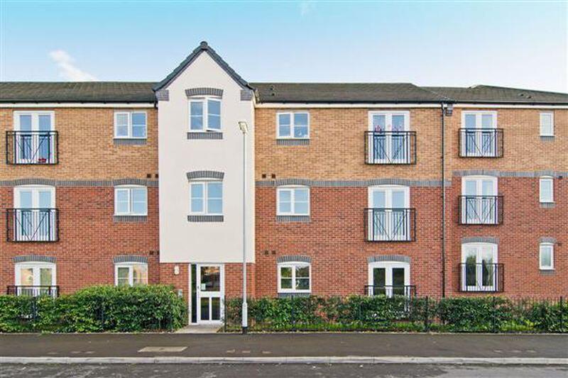 2-bed flat on Hobby Way, Heath Hayes, Cannock, £145,000