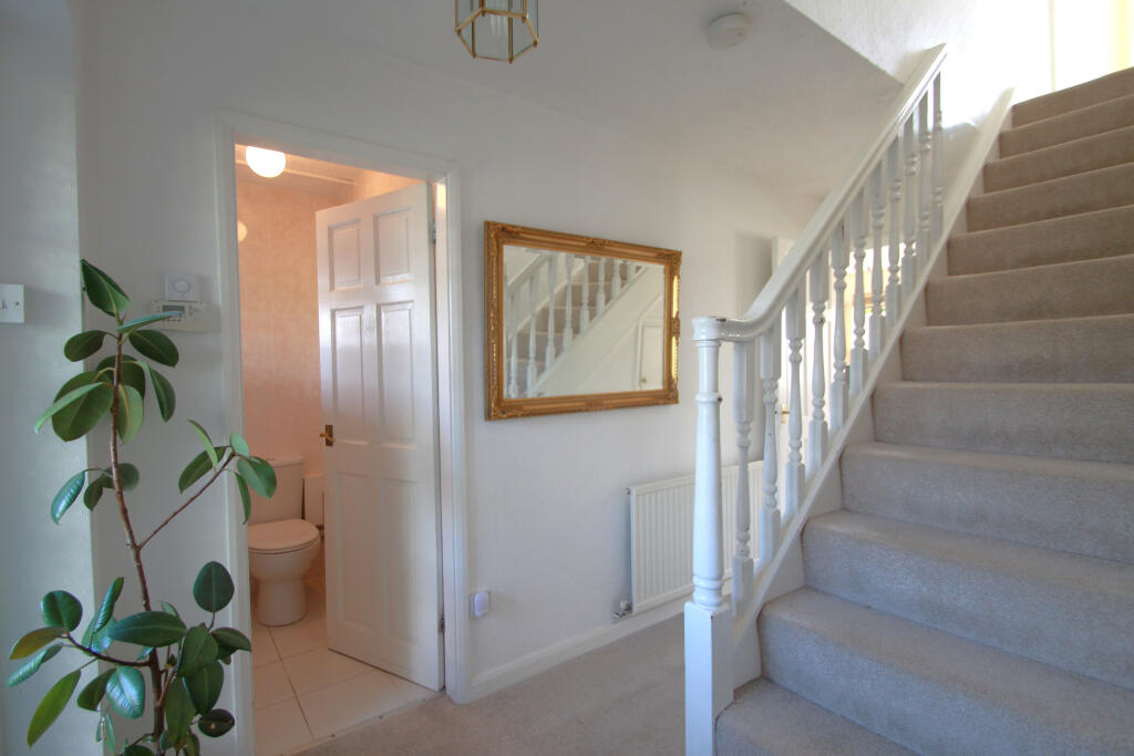 Grange Close, Glenfield, Leicester, Leicestershire photo 4