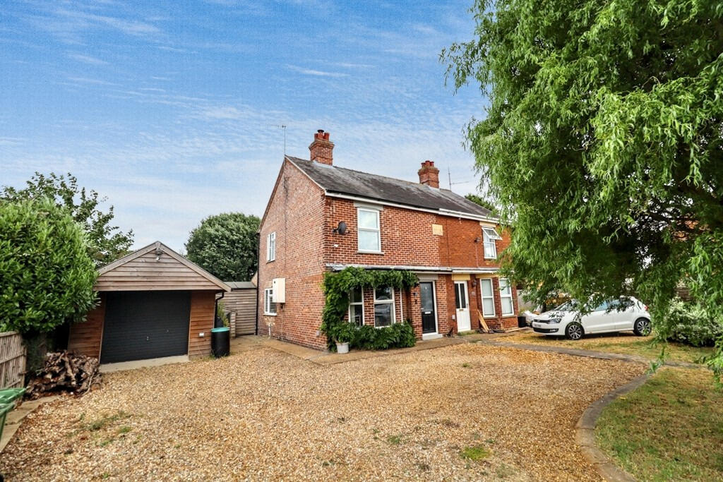 Hall Road, Clenchwarton, King's Lynn, PE34 photo 3