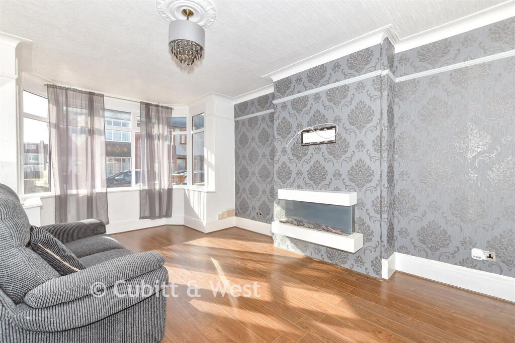 House in Portsmouth - View 4