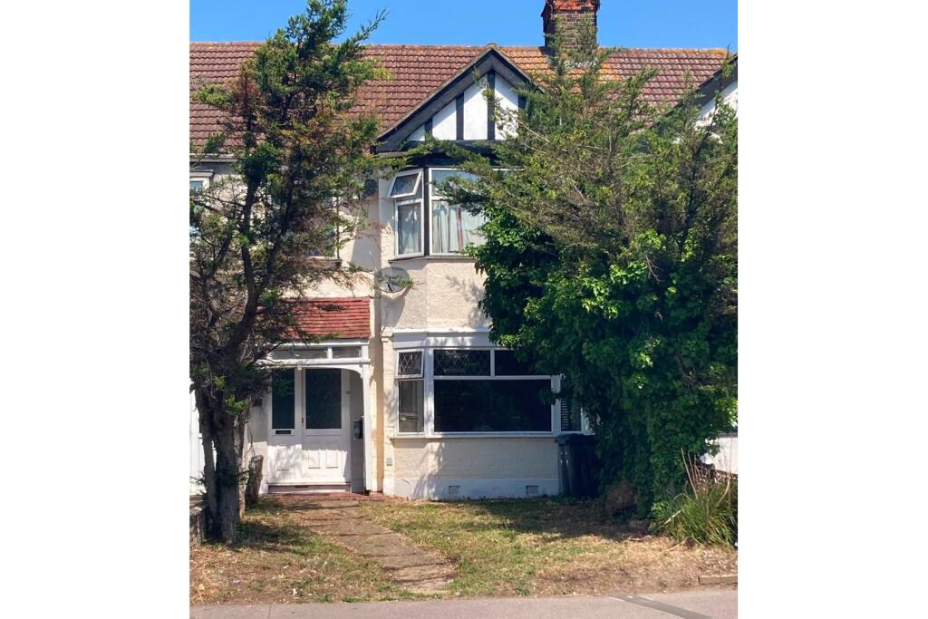 Main image of property: Eastern Avenue, Ilford, IG2