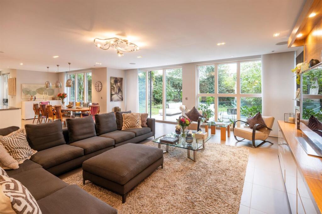 House in London - View 5