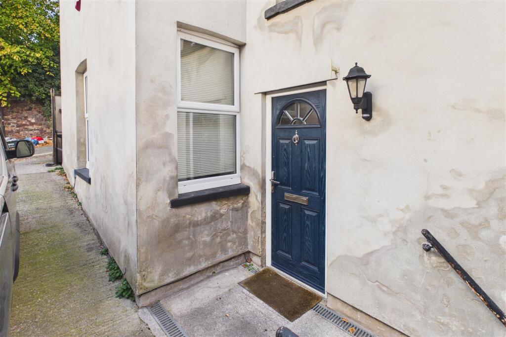 1 Bed Cottage + Parking | BS1 photo 4