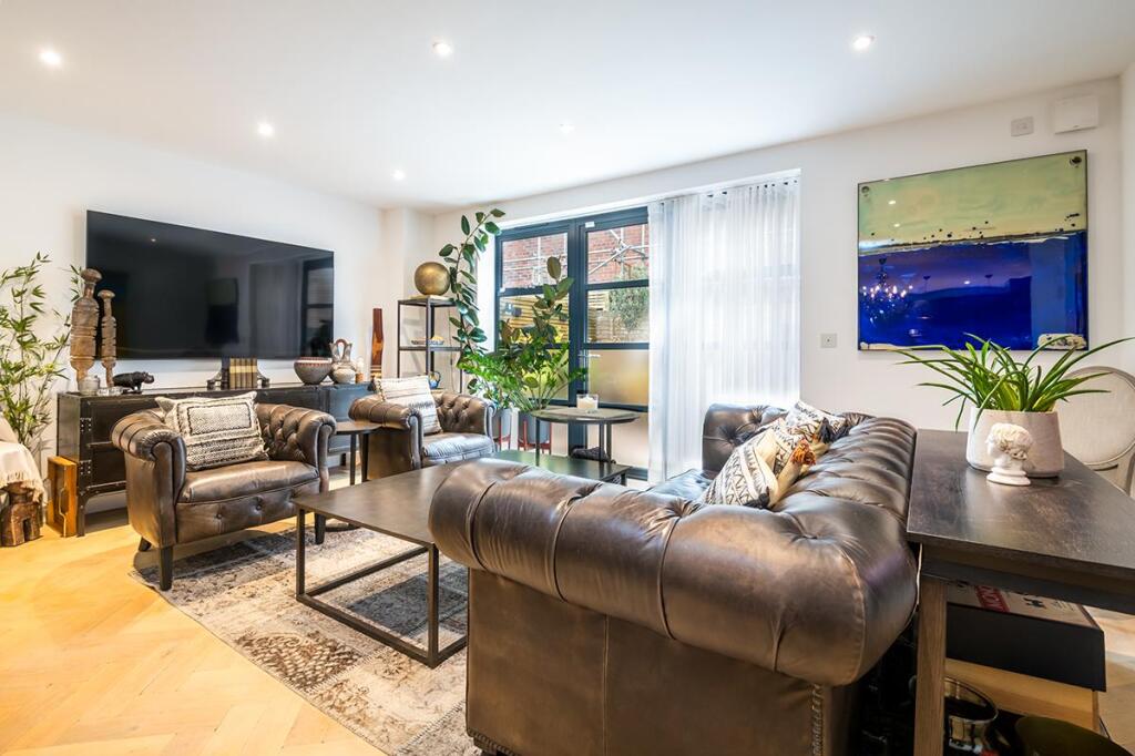 House in London - View 2