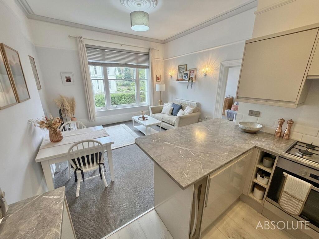 Apartment in St. Peters House, Torbay - More
