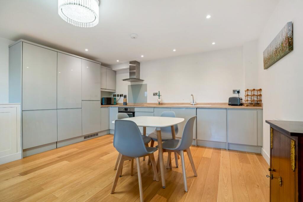 Stow Road, Moreton-in-Marsh, Gloucestershire, GL56 photo 4