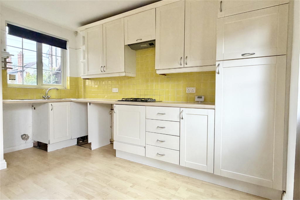 House in Nottingham, Lenton Abbey - More