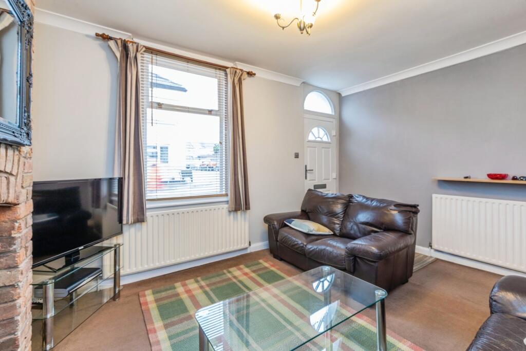 House in Gillingham, Medway - More