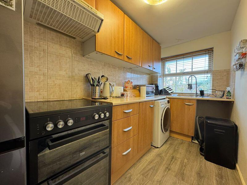 Apartment in Luton - View 3