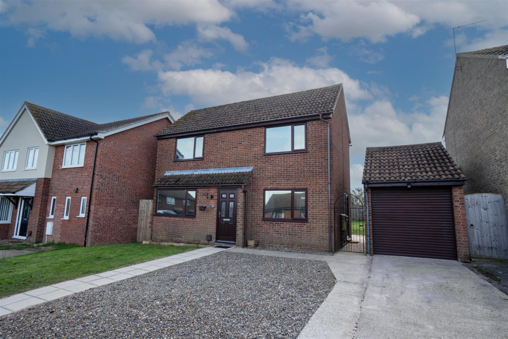 Main image of property: Field View Gardens, Beccles