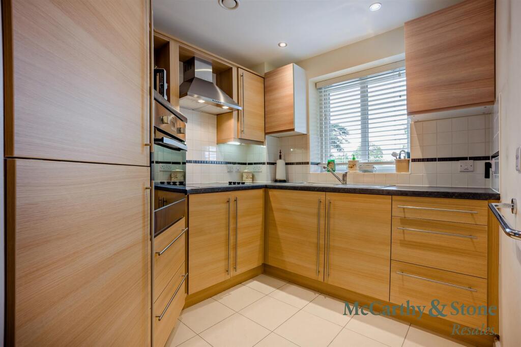 Apartment in Salisbury - View 4