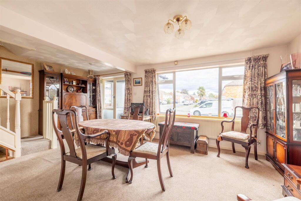 House in Slough - View 3