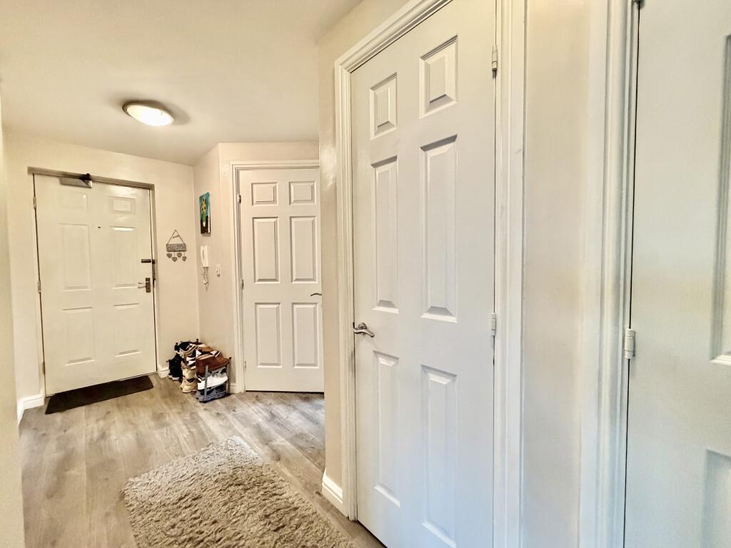 Apartment in Mansfield, Nottinghamshire - View 2