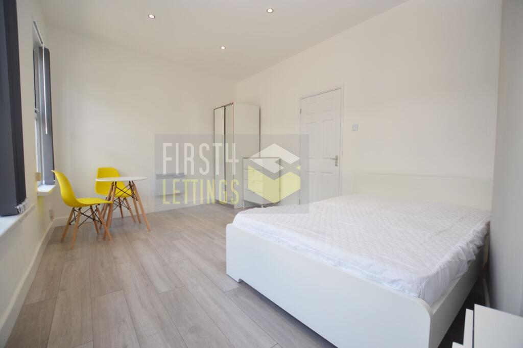 Main image of property: Aylestone Road, City Centre, LE2