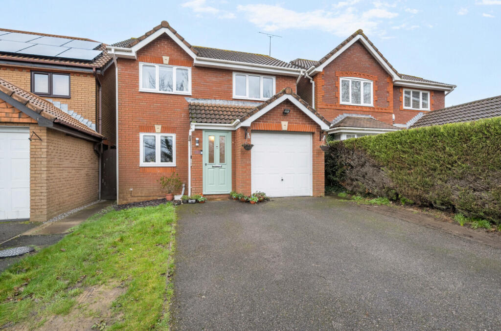 Main image of property: Alexandra Gardens, Knaphill, Woking