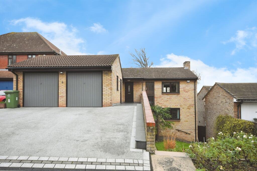 Main image of property: The Mount, BILLERICAY