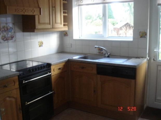 Main image of property: Avenue Road, Rushden, NN10