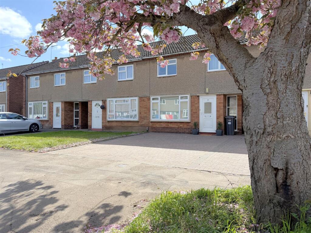 Main image of property: Chesford Crescent, Warwick