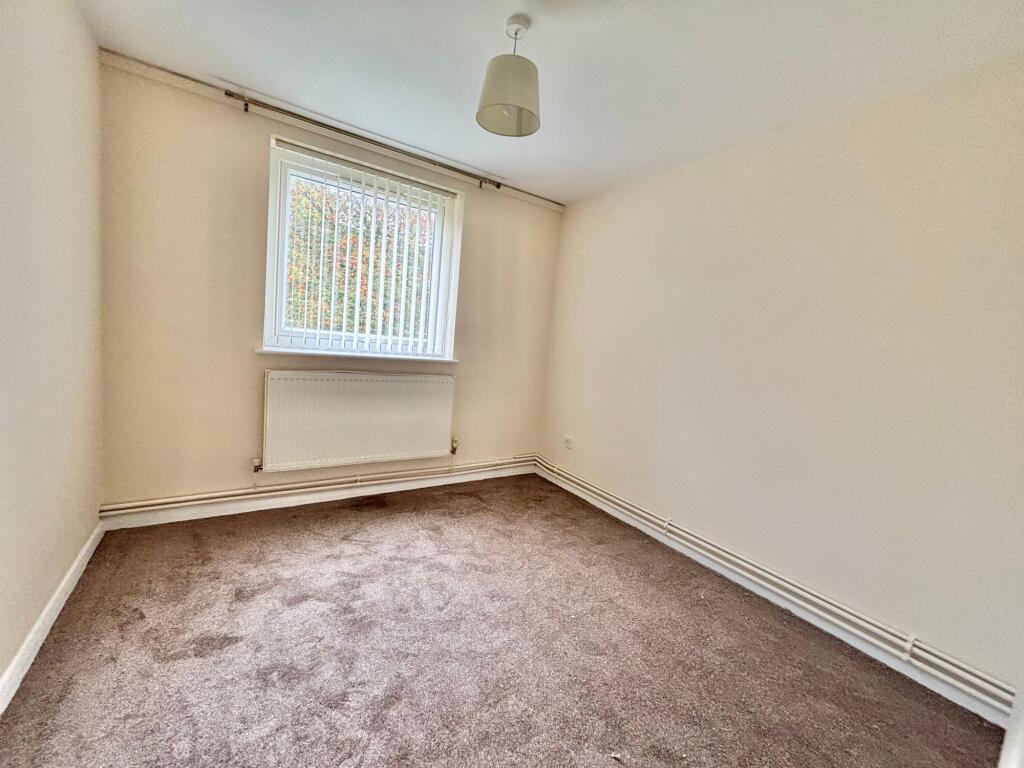 Apartment in Coventry - More