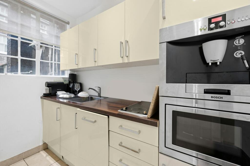 kitchen 2.jpg