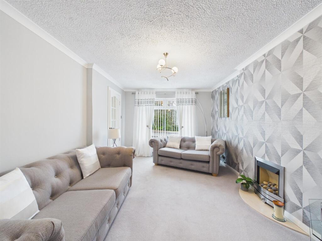 House in Carluke, South Lanarkshire - View 2