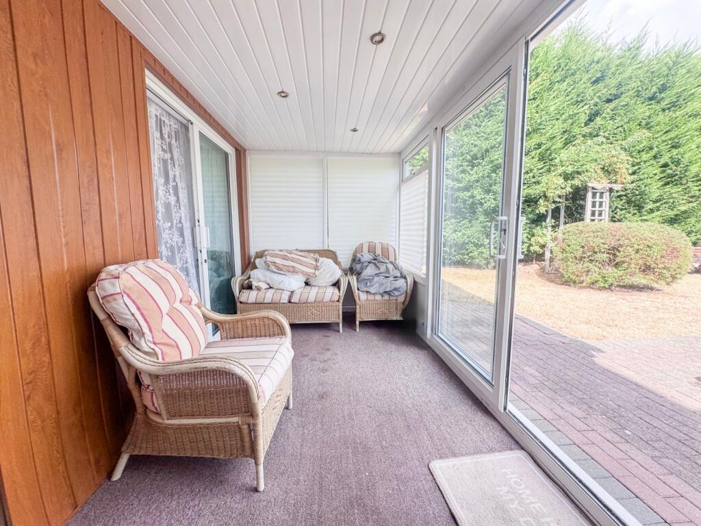 House in Bristol, Patchway - More