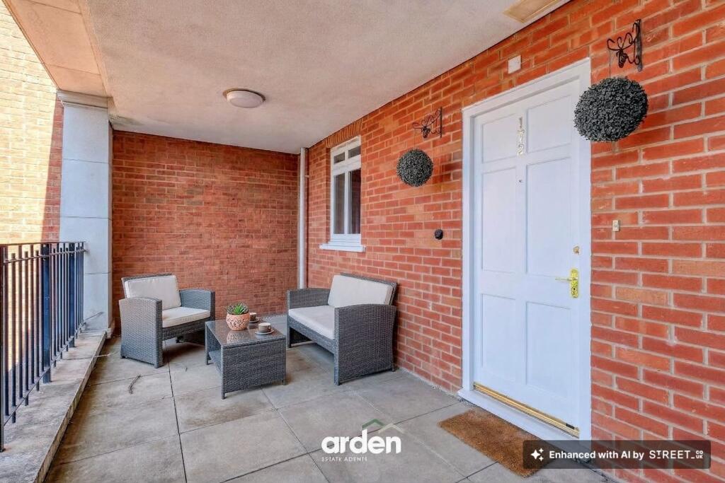 Main Street, Shirley, B90