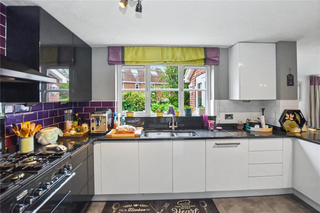 House in Taunton, Cotford St. Luke, Somerset - View 4