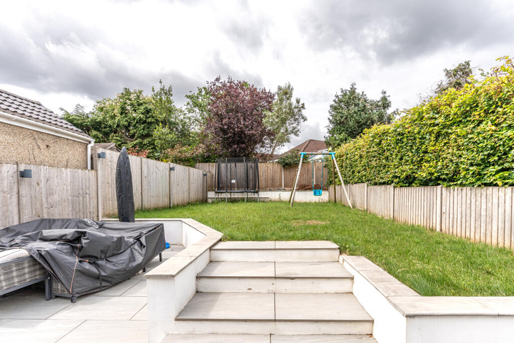 House in Gloucestershire - View 4