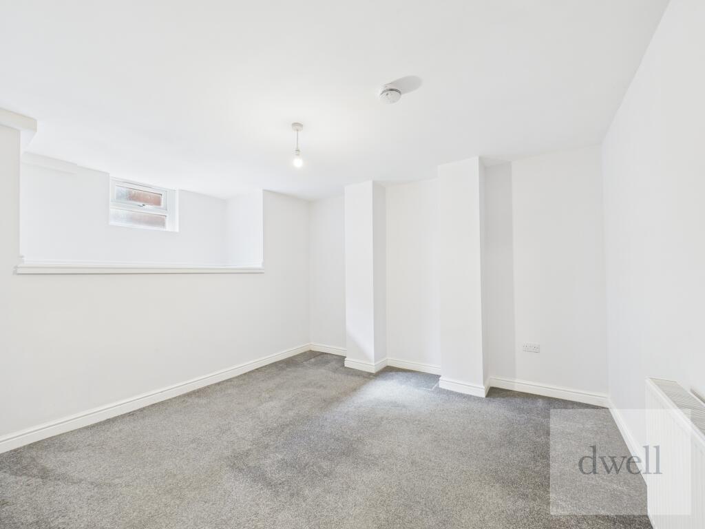 Apartment in Leeds - View 4