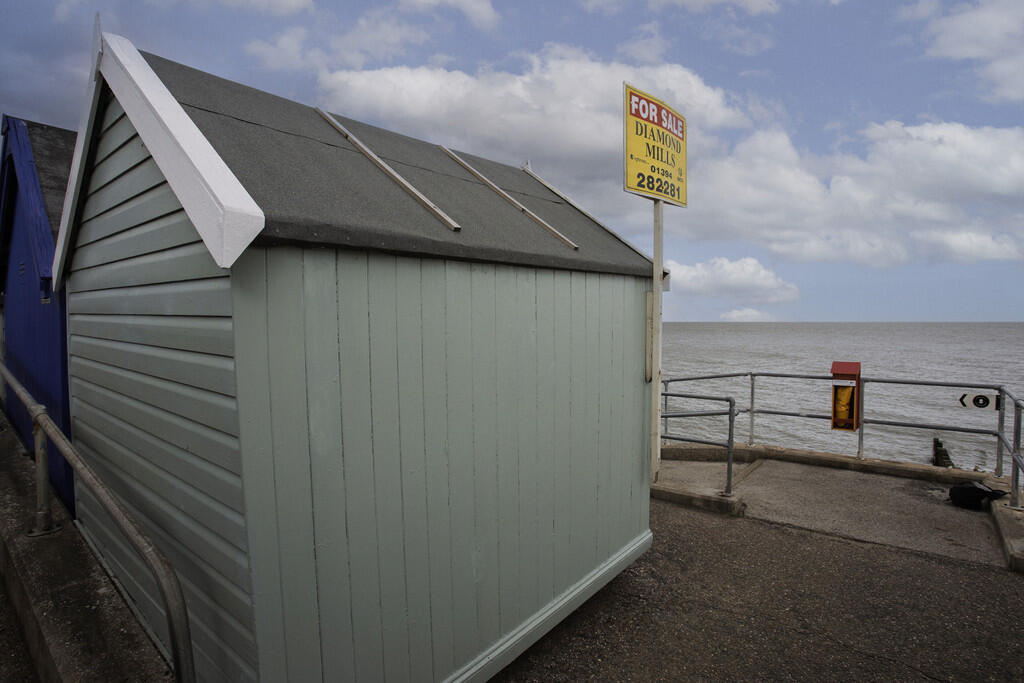 Brackenbury Cliffs, Cliff Road, Felixstowe photo 4
