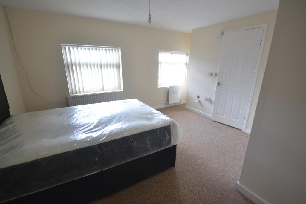 Main image of property: Zinzan Street, Reading, Berkshire, RG1 7UQ