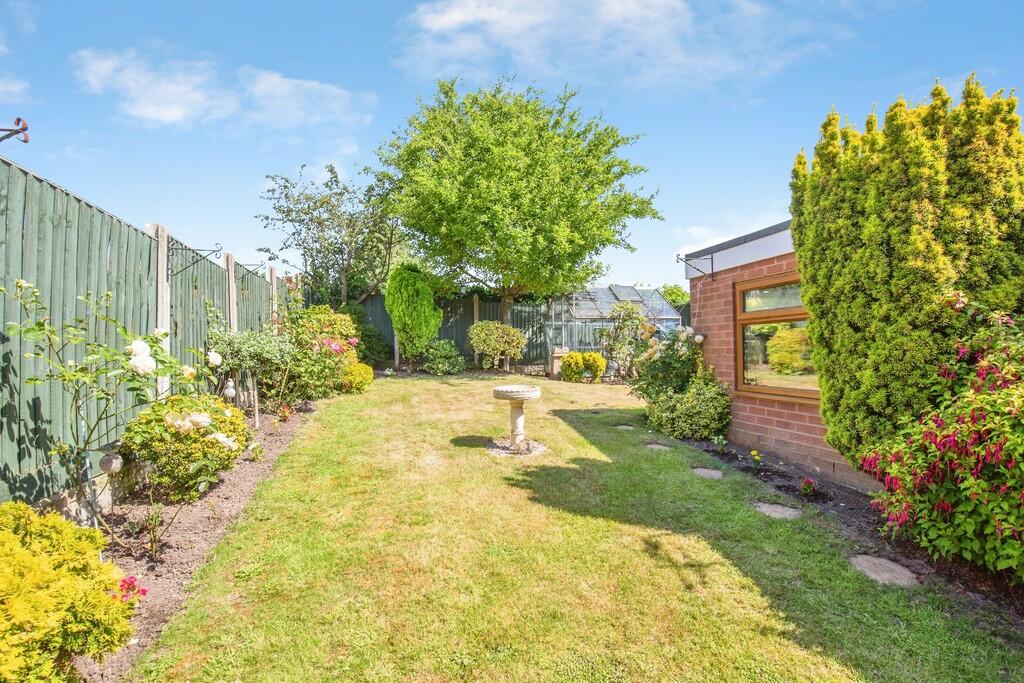 House in North Warwickshire, Birchmoor, Polesworth CP - View 2