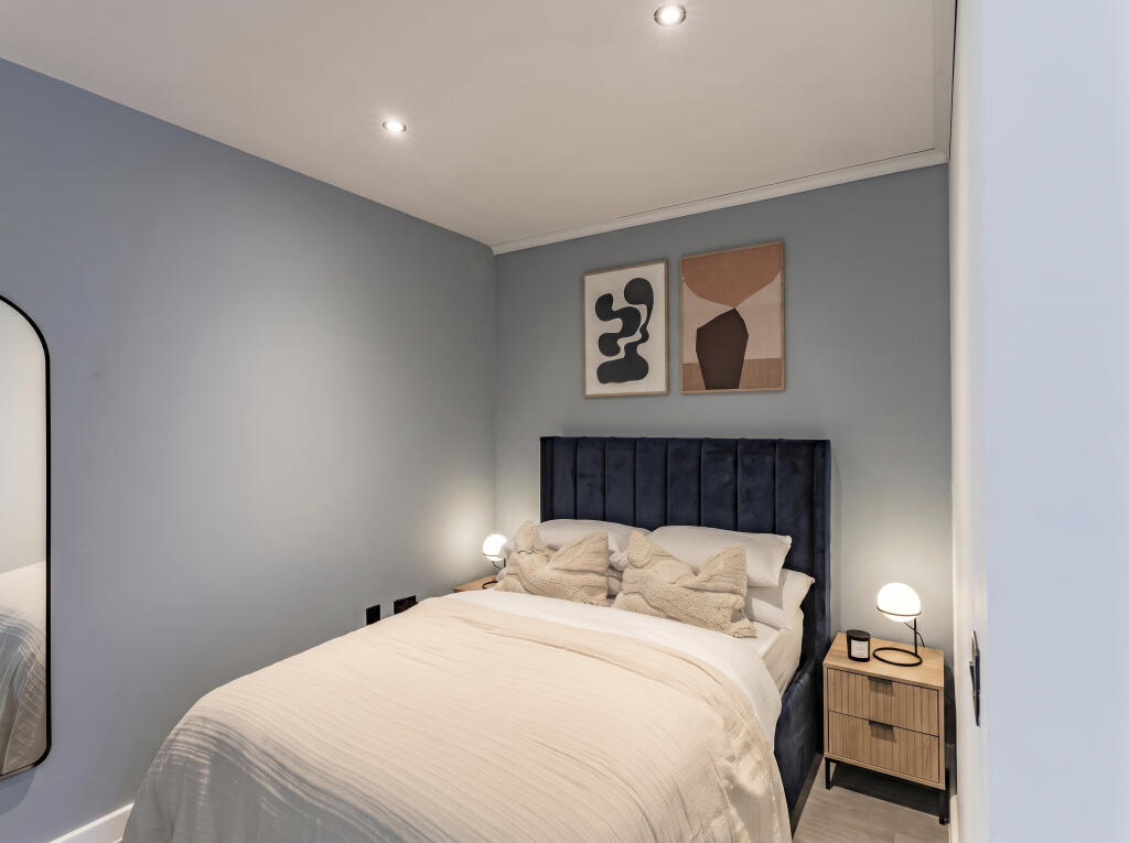 Apartment in Manchester, City Centre - View 4