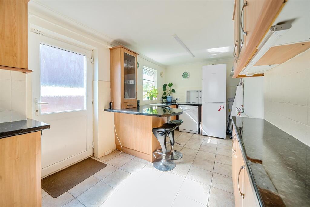 House in Bedford, Brickhill - View 3